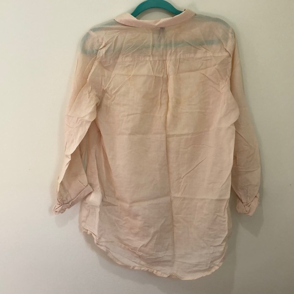 H&M Button Down Creamy Pink Top! - Picture 6 of 7
